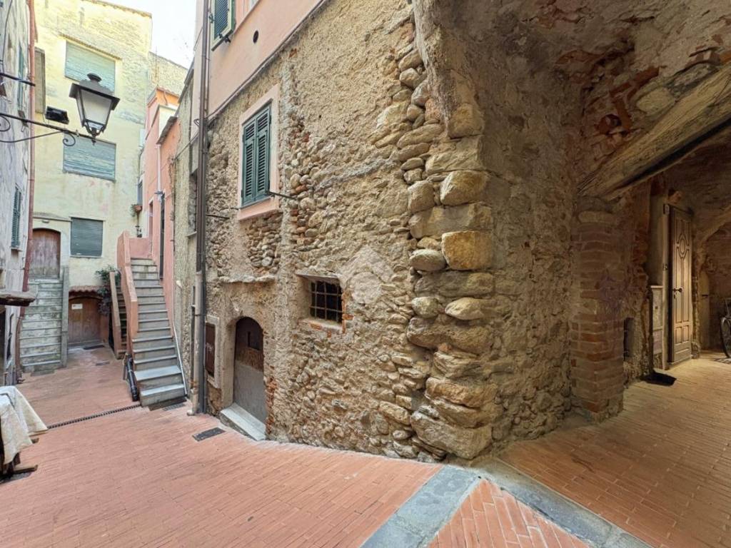 Appartamento a Loano in Via Borgo Castello, 36 - Foto 5