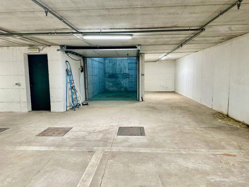 Box / garage a Verona in Via Basso Acquar - Foto 4