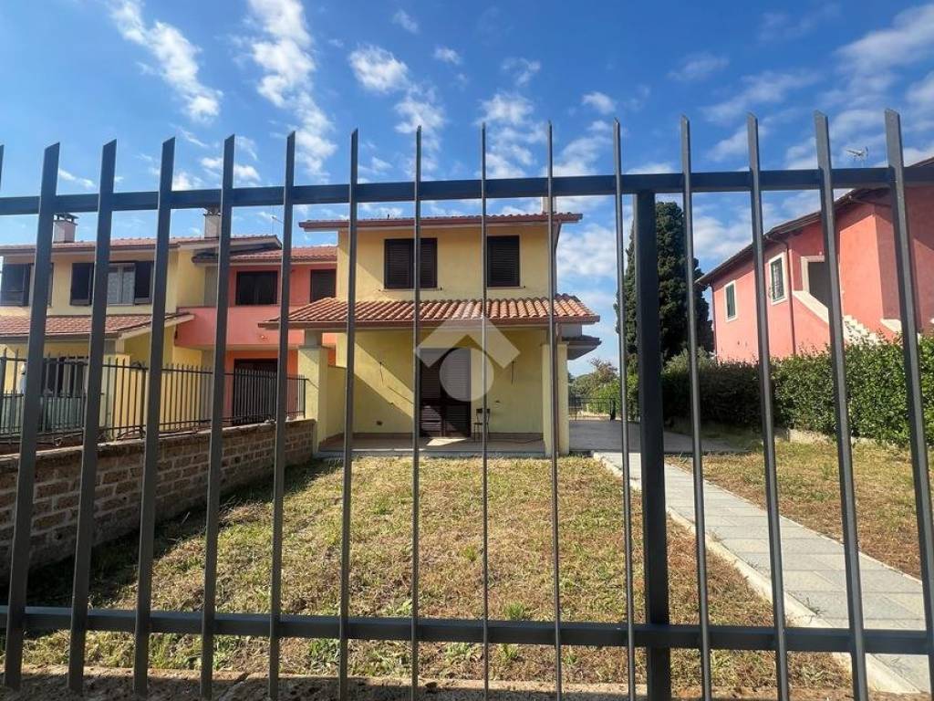 Villetta a schiera a Civita castellana in largo lARGO DEGLI OLEANDRI - Foto 4