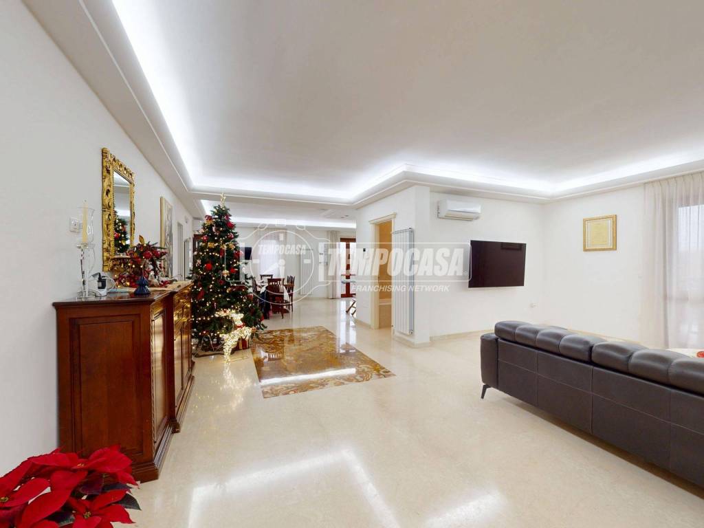 Appartamento a Aversa in Via ATELLANA 133 - Foto 2