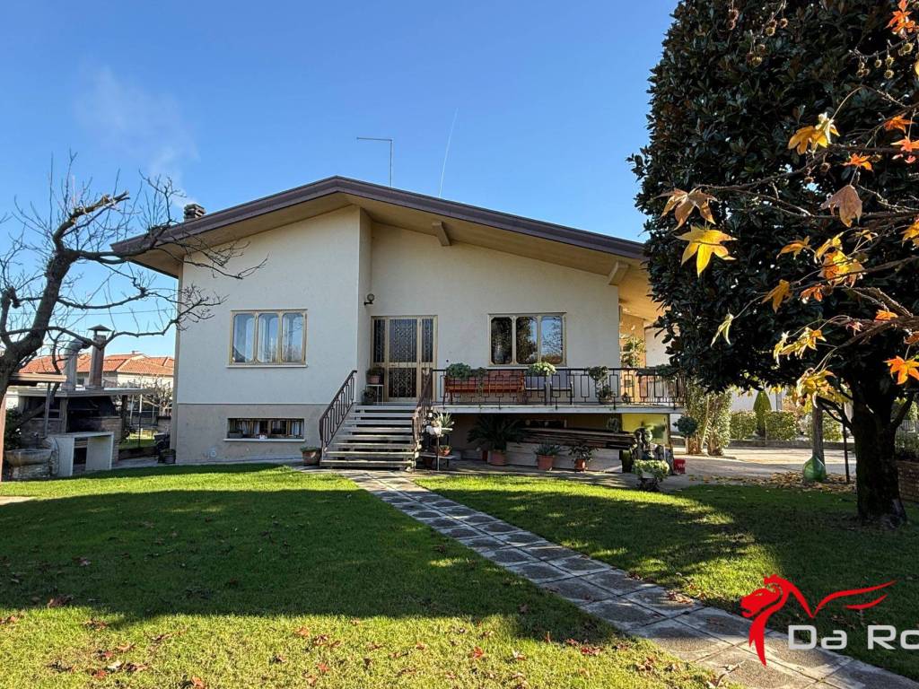Villa a Brugnera in Via Giuseppe Garibaldi, 13 - Foto 2