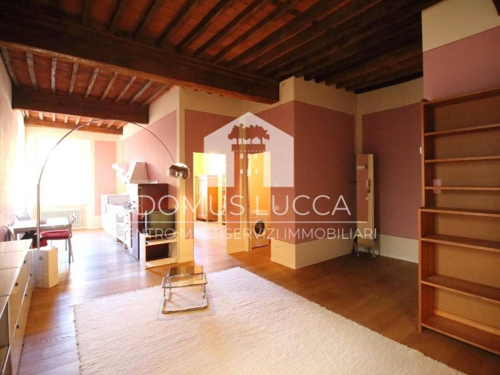 Appartamento a Lucca in P.za San Michele, - Foto 3