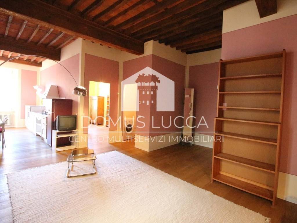 Appartamento a Lucca in P.za San Michele, - Foto 4