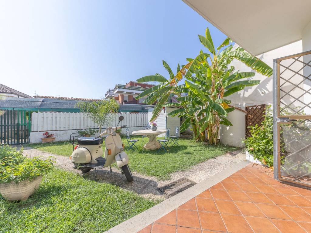 Villa a Ardea in Via Elena, 58 - Foto 3