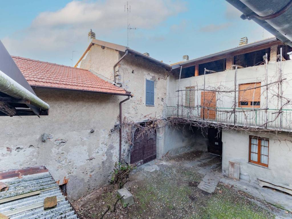 Appartamento a Somma lombardo in Via Vignola, 5 - Foto 2