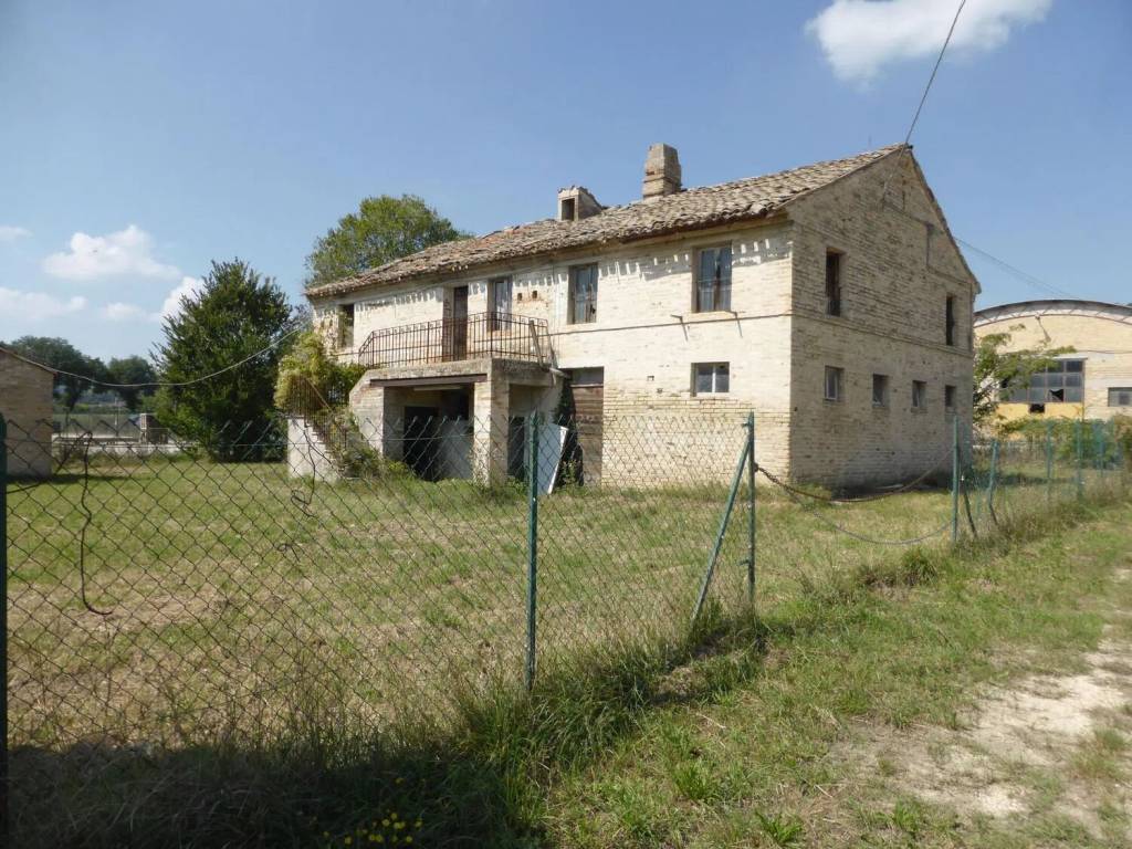 Rustico / casale a Montegiorgio in Via Faleriense Ovest No Number - Foto 2