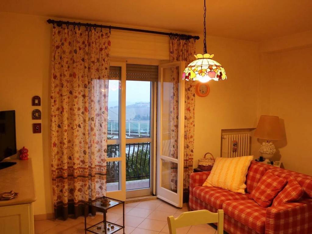 Appartamento a Fermo in Via Silvestro Baglioni, 8 - Foto 2