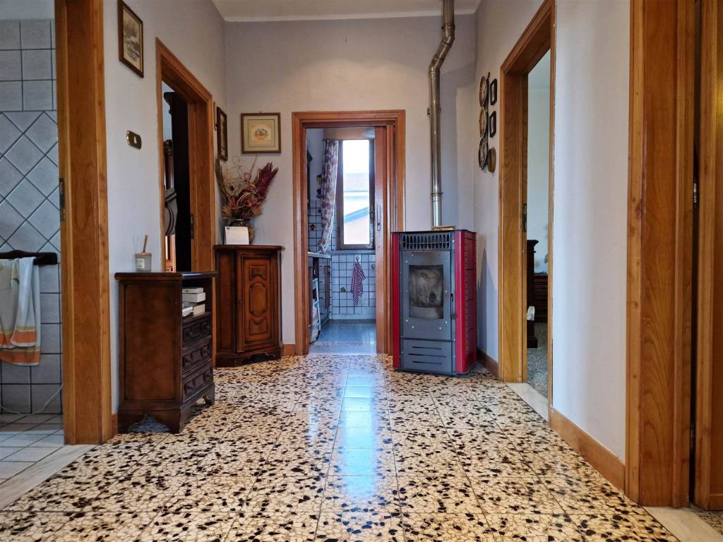 Appartamento a Cecina in Via Borsi - Foto 2