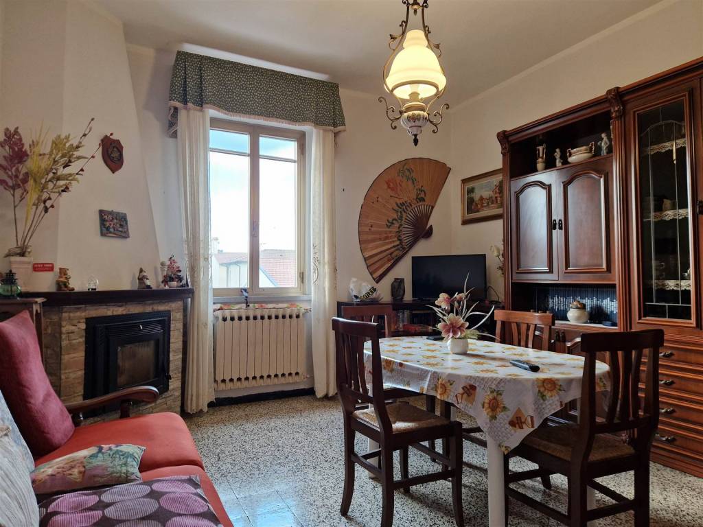 Appartamento a Cecina in Via Borsi - Foto 5