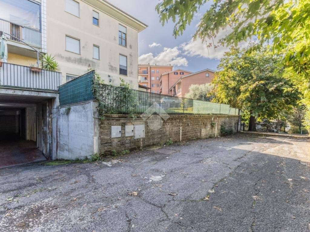 Box / garage a Bracciano in Via delle Magnolie, 10 - Foto 4