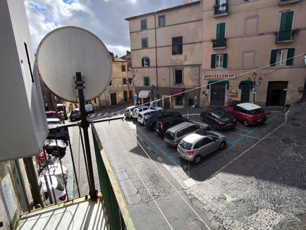 Appartamento a Tolfa in Via Costa Alta - Foto 2