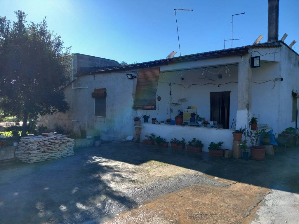 Villa a Ceglie messapica in SS581 - Foto 4