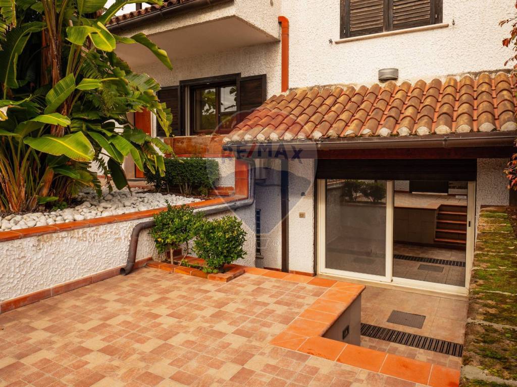 Villa a Valenzano in Via Caracciolo, 12 - Foto 4