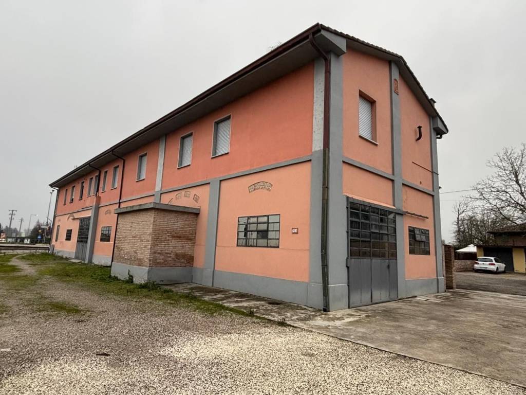 Appartamento a Terre del reno in Via Statale, 225 - Foto 2
