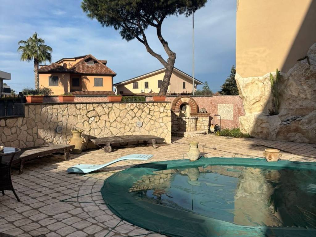 Villa a Giugliano in campania in Via Lago Patria - Foto 2