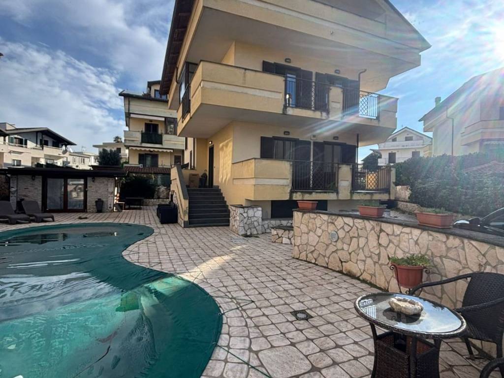 Villa a Giugliano in campania in Via Lago Patria - Foto 5