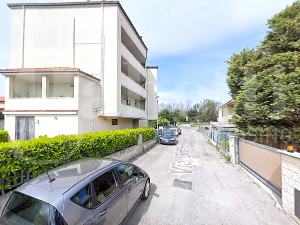Attico / mansarda a Spoltore in VIA ORFENTO, 2 - Foto 4