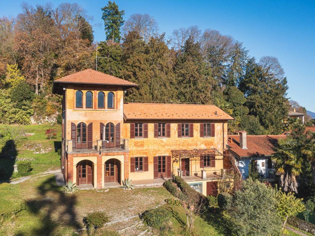 Villa a Ispra in Via Padre Ignazio da Ispra, 100 - Foto 2