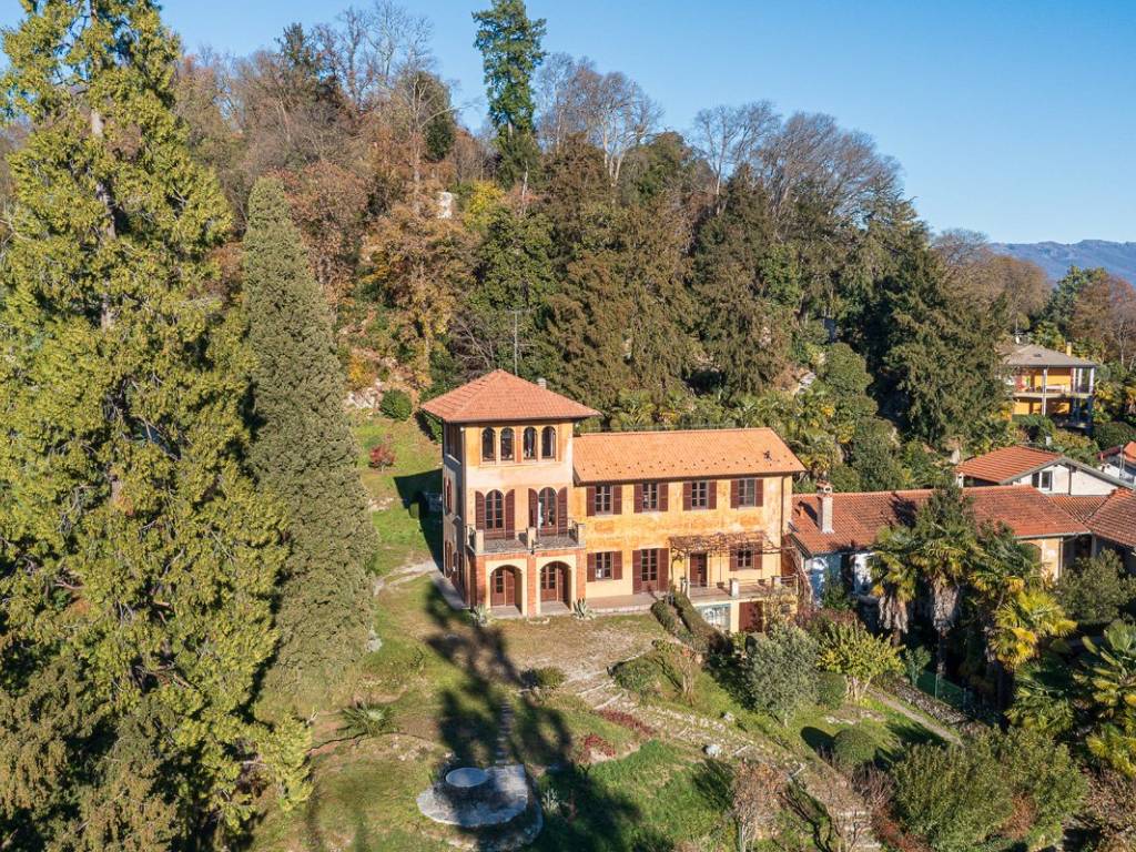 Villa a Ispra in Via Padre Ignazio da Ispra, 100 - Foto 3