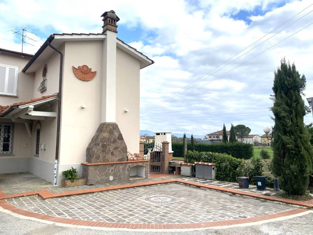 Casa indipendente a Quarrata in Via Larga, 66 - Foto 2