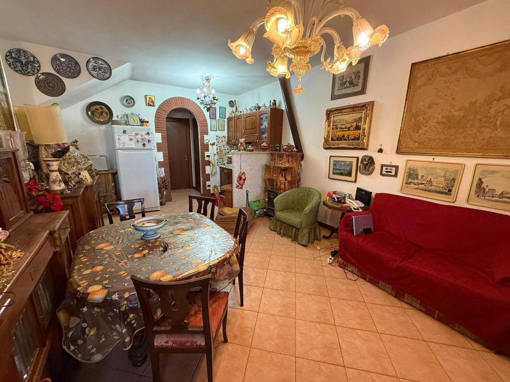 Villetta a schiera a Guidonia montecelio in Via Casal Bianco, 376 - Foto 2