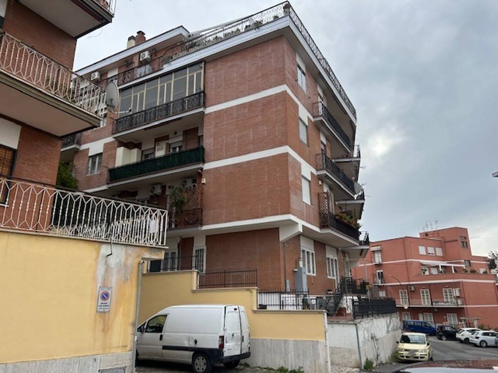 Appartamento a Tivoli in Via Rodolfo Lanciani, 4 - Foto 2