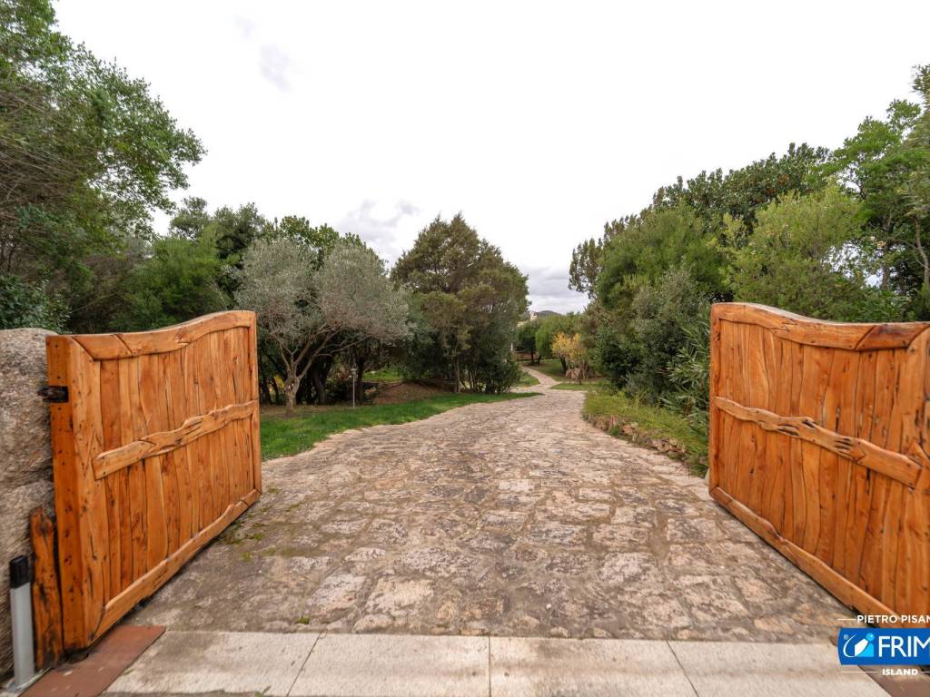 Villa a Arzachena in Via Casi Bianchi - Foto 2
