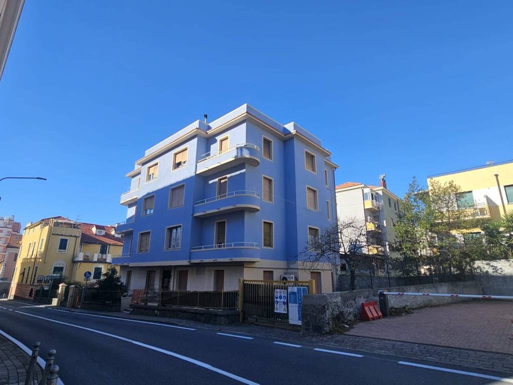Appartamento a Celle ligure in Via Giacomo Matteotti - Foto 3