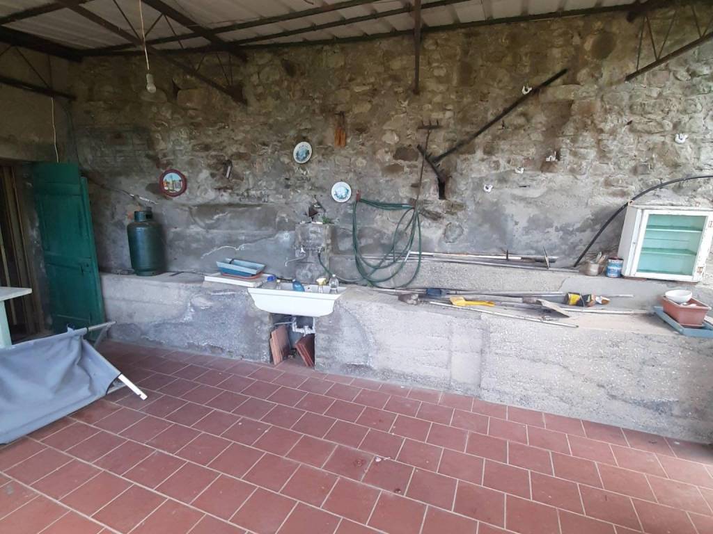 Casa indipendente a Pescia in Via Mammianese - Foto 3