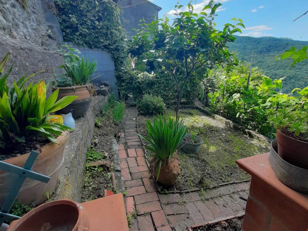Casa indipendente a Pescia in Via Mammianese - Foto 5