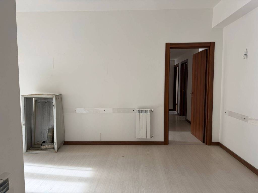 Appartamento a Caltanissetta in Viale Sicilia, 126 - Foto 2