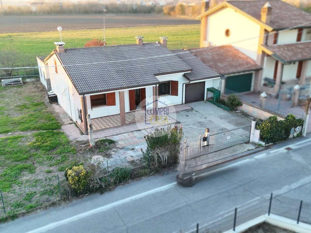 Villa a Oppeano in Via Piave, 22 - Foto 2