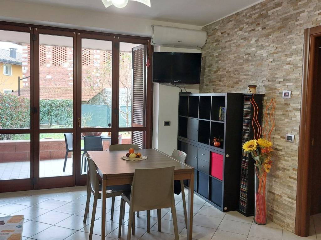 Appartamento a Borgomanero in Via Principe Umberto - Foto 2