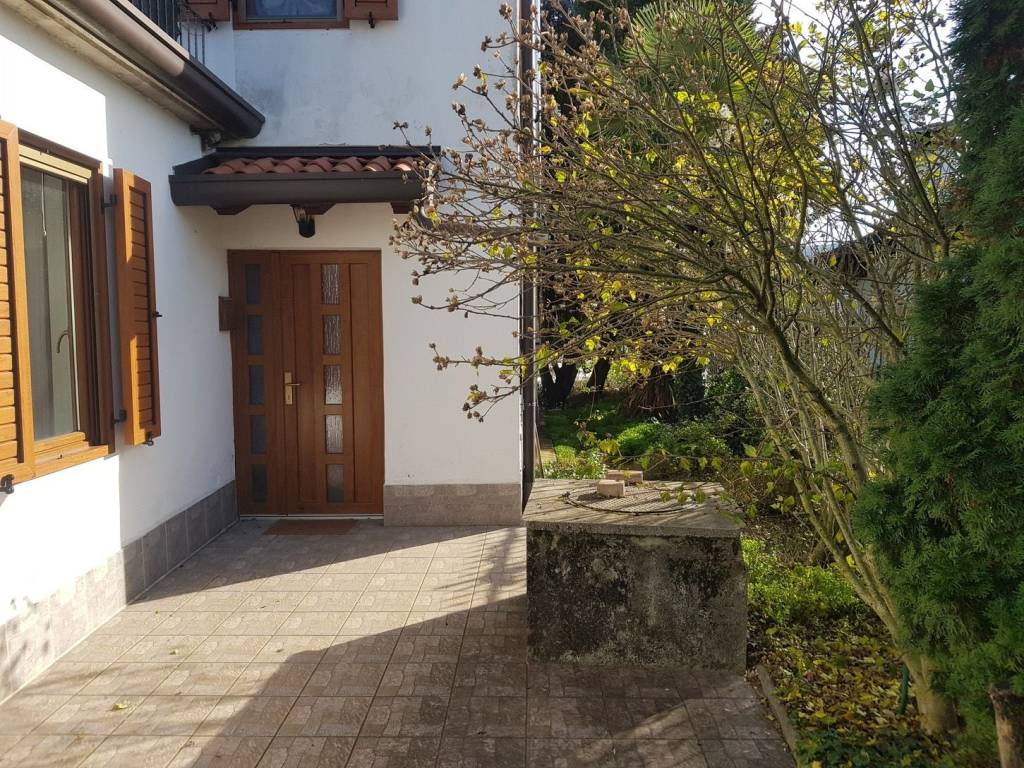 Casa indipendente a Savogna d'isonzo in Via dei Fratelli Rusjan - Foto 2