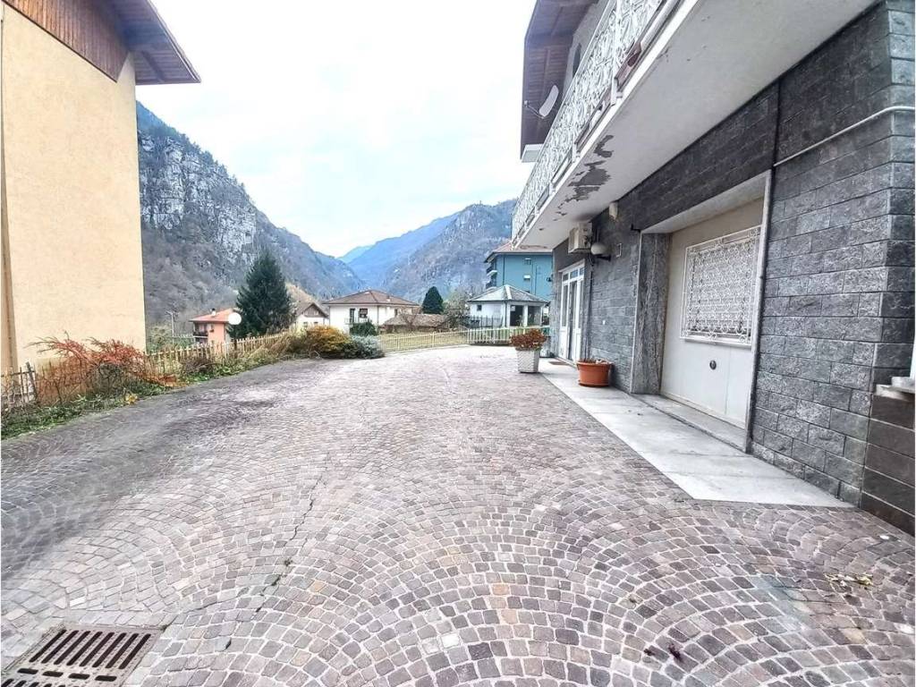 Villa a Varzo in Viale Castelli, 77 - Foto 3