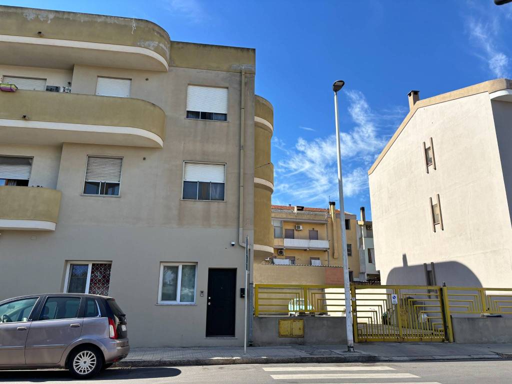 Appartamento a Quartu sant'elena in Via Luciano Manara - Foto 2
