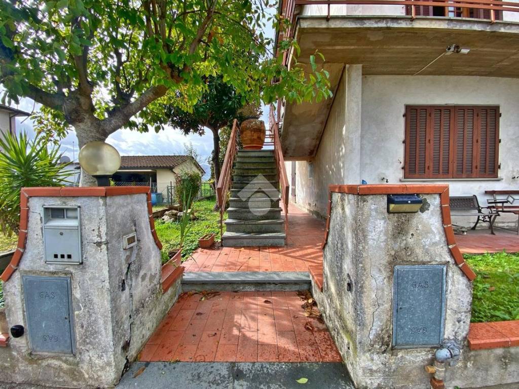 Villa a Quarrata in Via Statale, 128 - Foto 3