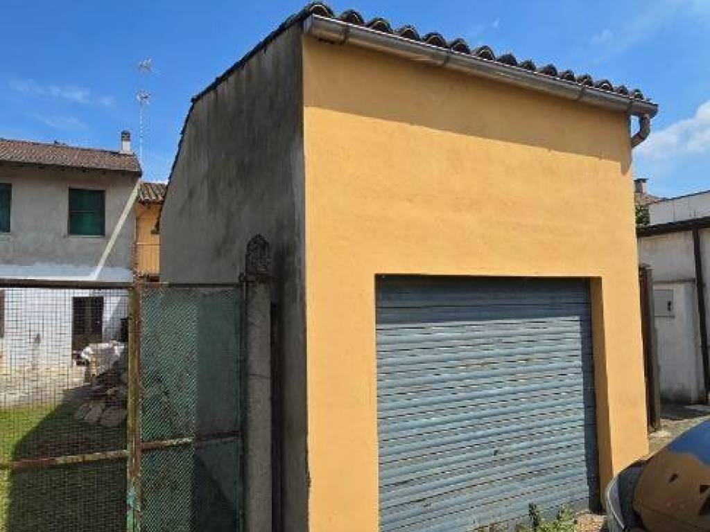 Casa indipendente a Parona in Via Roma - Foto 3