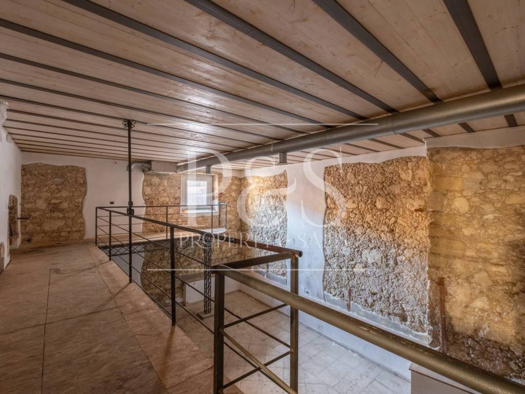 Palazzo / stabile a Cagliari in Via Giuseppe Garibaldi - Foto 3