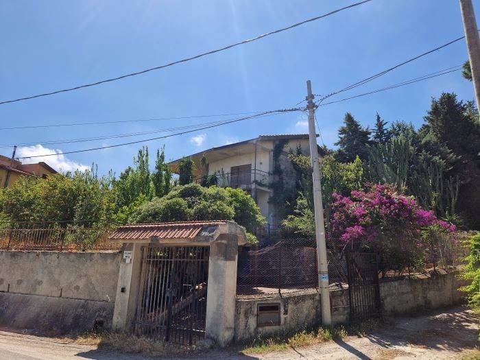 Villa a Carini in via Francesco Cangialosi , 166 - Foto 2