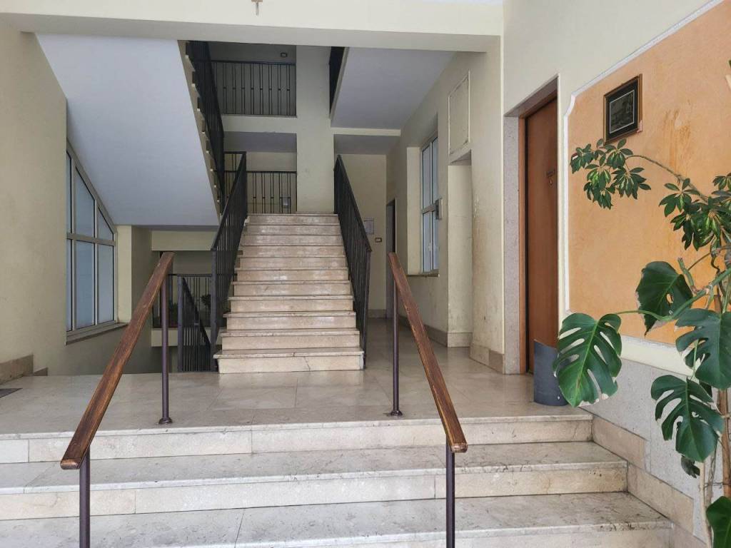 Appartamento a Caltanissetta in VIALE AMEDEO, 24 - Foto 2