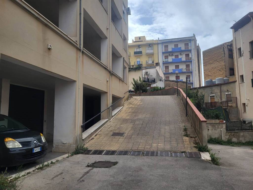 Immobile a Caltanissetta in VIA AMICO VALENTI , 127 - Foto 3