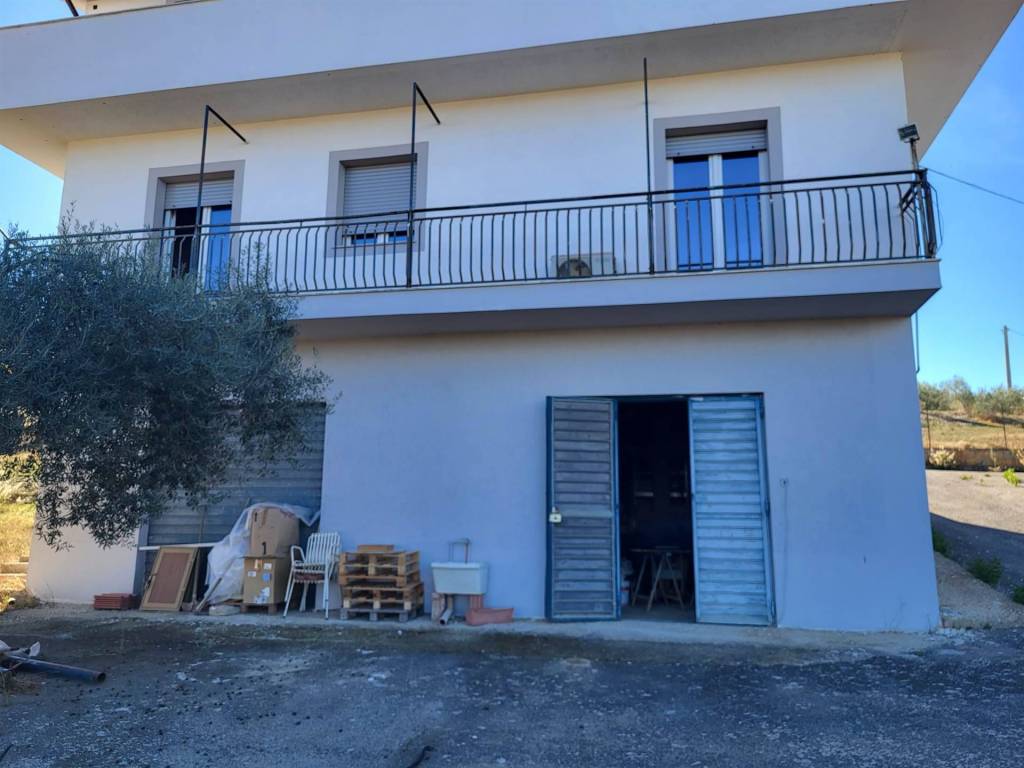 Villa a Caltanissetta in VIA NERI - Foto 5