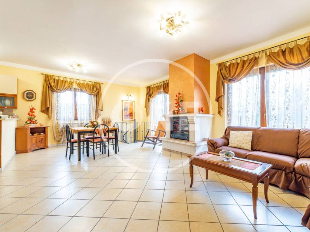 Villa a Valmontone in Via Colle San Giudico, 151 - Foto 2