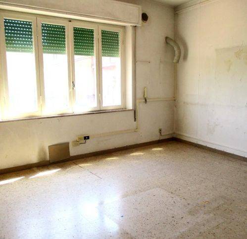 Appartamento a Pontedera in Piazza Caduti Divisione Acqui Cefalonia E Corfu - Foto 2