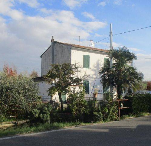 Casa indipendente a Pontedera in Strada Senza Nome - Foto 2