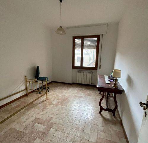 Appartamento a Pontedera in Via Vittorio Veneto - Foto 2