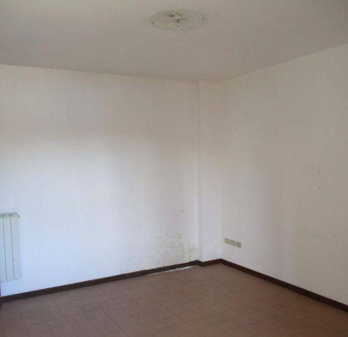Appartamento a Pontedera in Via Vittorio Veneto - Foto 4