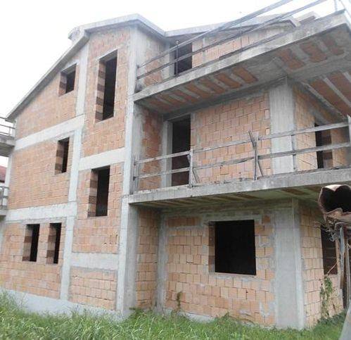 Villa a Mondragone in Via Salvo D'Acquisto - Foto 2