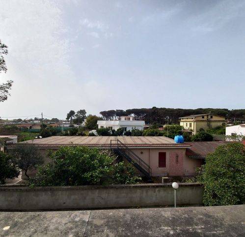 Casa indipendente a Mondragone in Via Della Magnolia - Foto 2